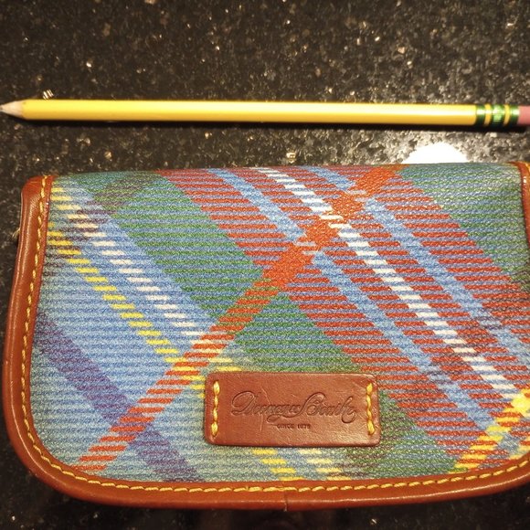Dooney & Bourke Tartan plaid wristlet -WITHOUT STRAP - Picture 5 of 5